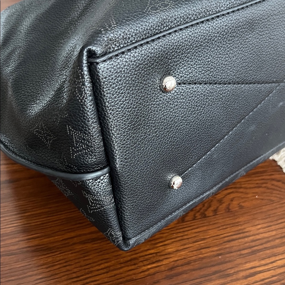 Louis Vuitton Carmel Black Mahina Hobo with Braided Handle - Picture 11 of 16